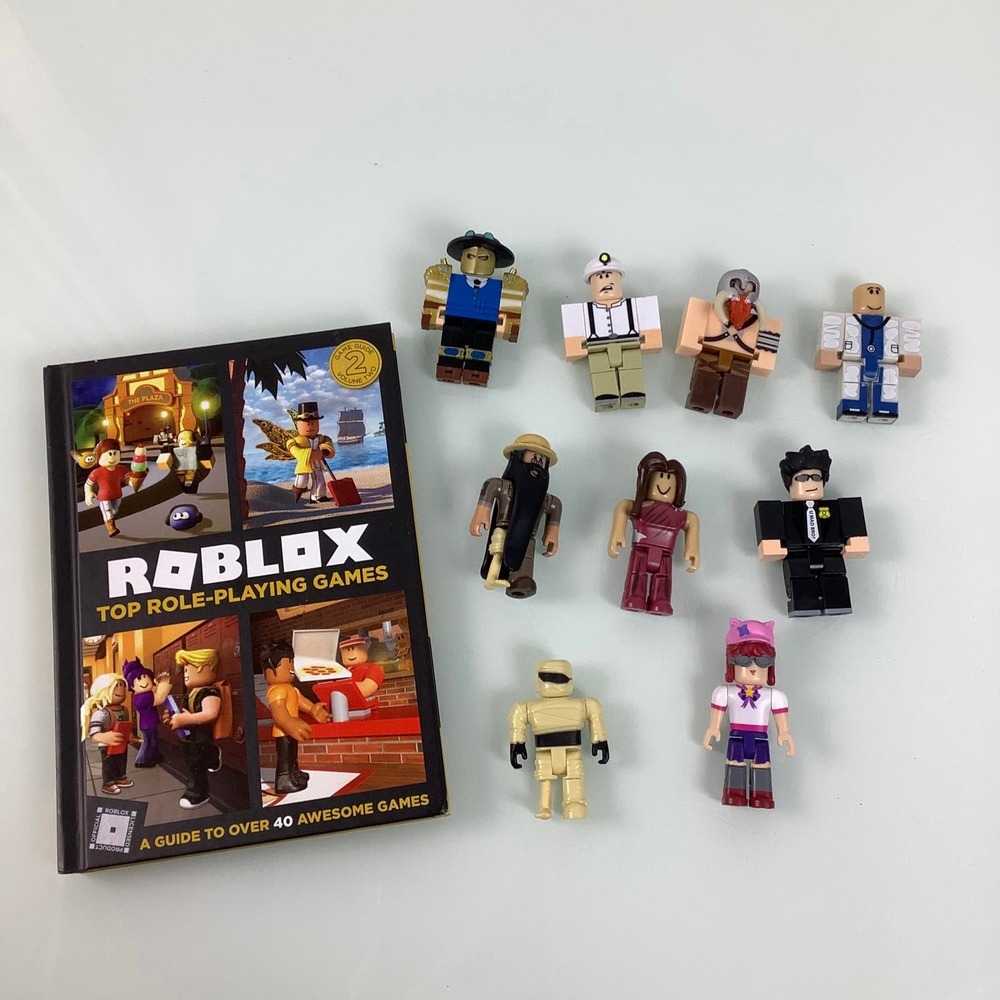 Roblox bundle lot HC Book and 9 figures EUC